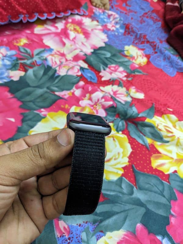 Apple watch Series 4 (Full Packing) 1