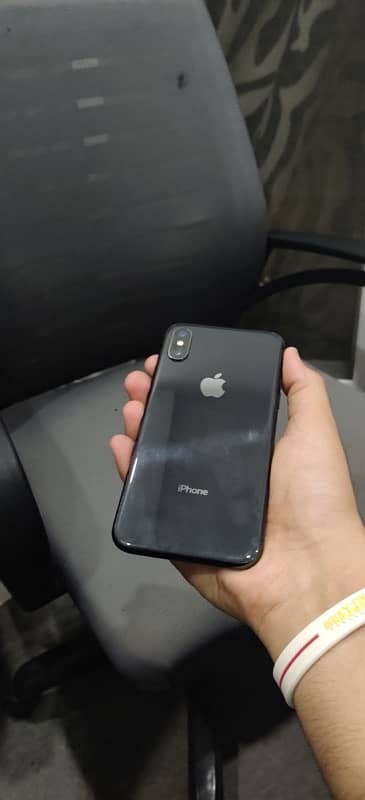 iPhone Xs 1