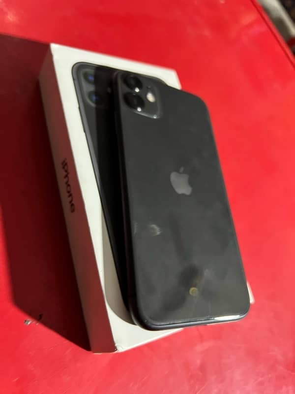 iphone 11 98health with box apple offical wranty avliable 6month 7