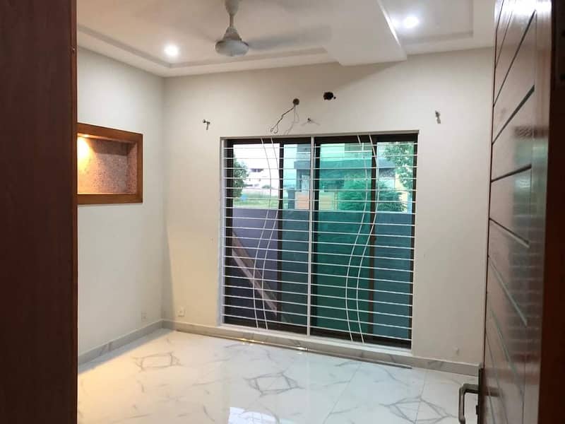 10 MARLA SECOND FLOOR AVAILABLE FOR RENT IN WAPDA TOWN E BLOCK 3