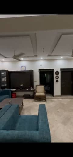 8 MARLA LOWER PORTION AVAILABLE FOR RENT IN GULSHAN E LHR NEAR TO PUNJAB SCHOOL