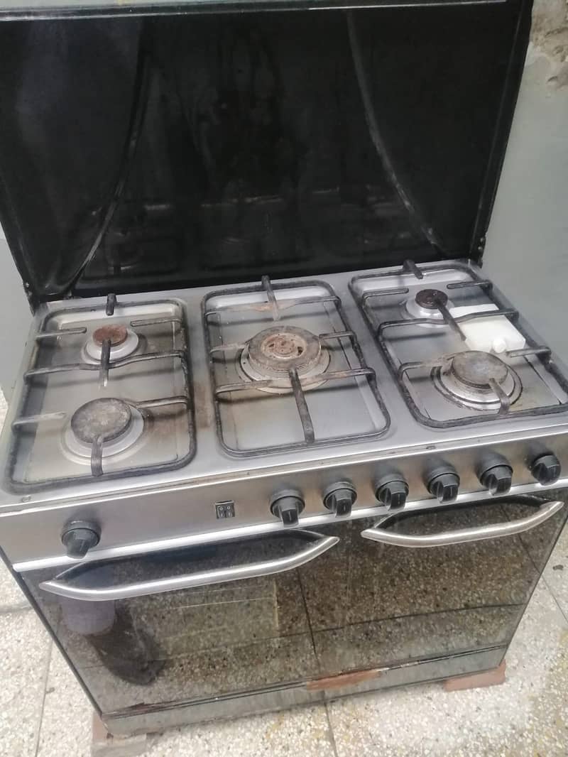 Cooking Range & Rocking Chair For Sale 2