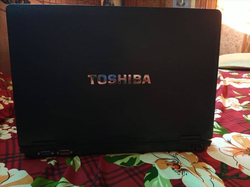 Toshiba tecra A11 laptop 1