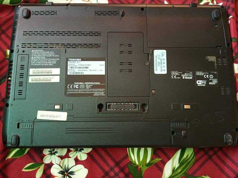 Toshiba tecra A11 laptop 2