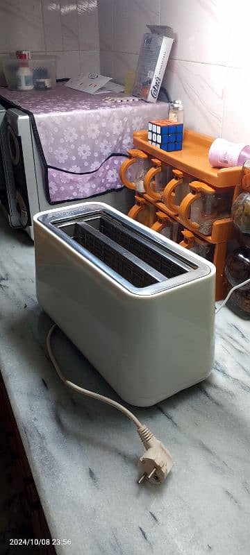 UK-Imported Kenwood Toaster - Almost new - 4-Slice Capacity 1