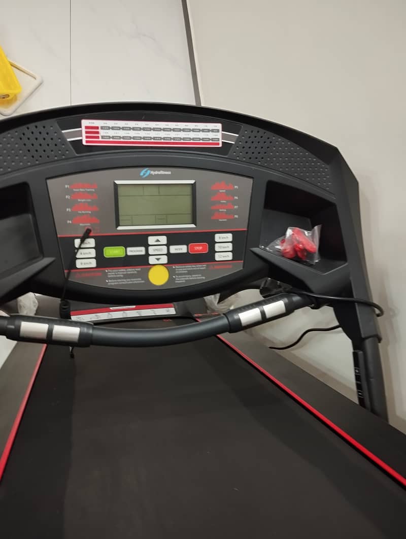 HF-C05 Hydrofitness Motorized Treadmill 2.0 HP 1