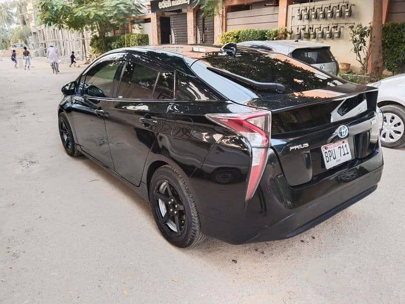 Toyota Prius 2016 8