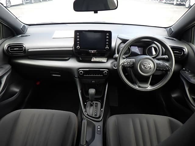 Toyota Yaris 2021 G Package 10