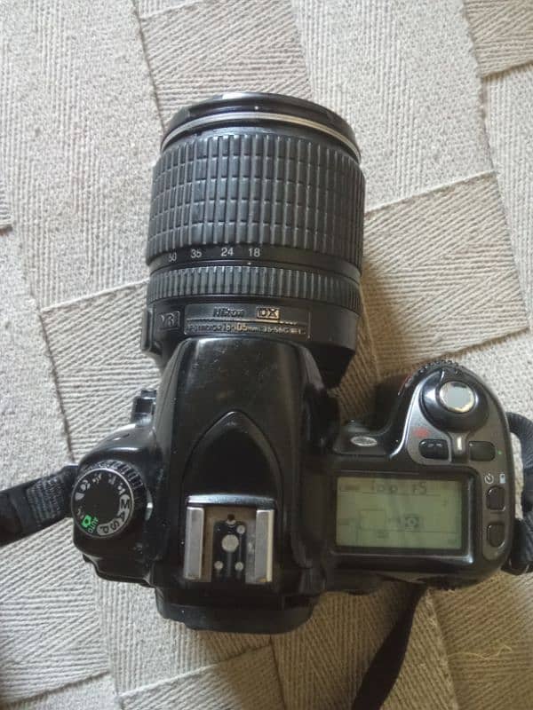 Nikon d80 camera ha minor screen damage ha nzr ata ha Baki ok ha check 2