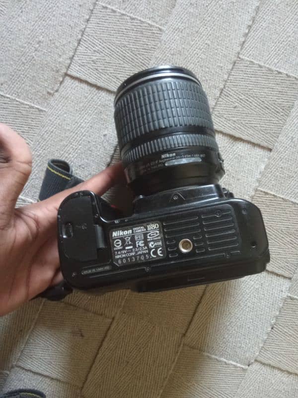 Nikon d80 camera ha minor screen damage ha nzr ata ha Baki ok ha check 4