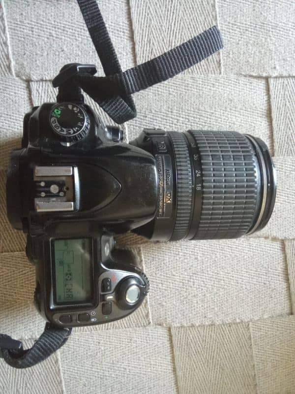 Nikon d80 camera ha minor screen damage ha nzr ata ha Baki ok ha check 5