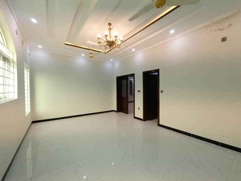 Main Double Road In Gulshan Abad Sector 2 House For Sale Sized 11 Marla 19