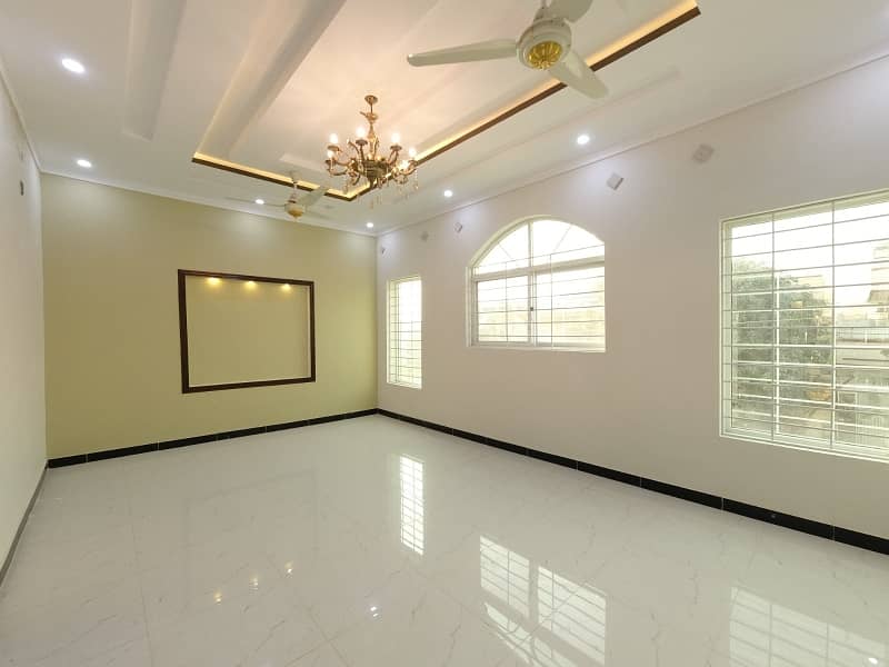 Main Double Road In Gulshan Abad Sector 2 House For Sale Sized 11 Marla 23