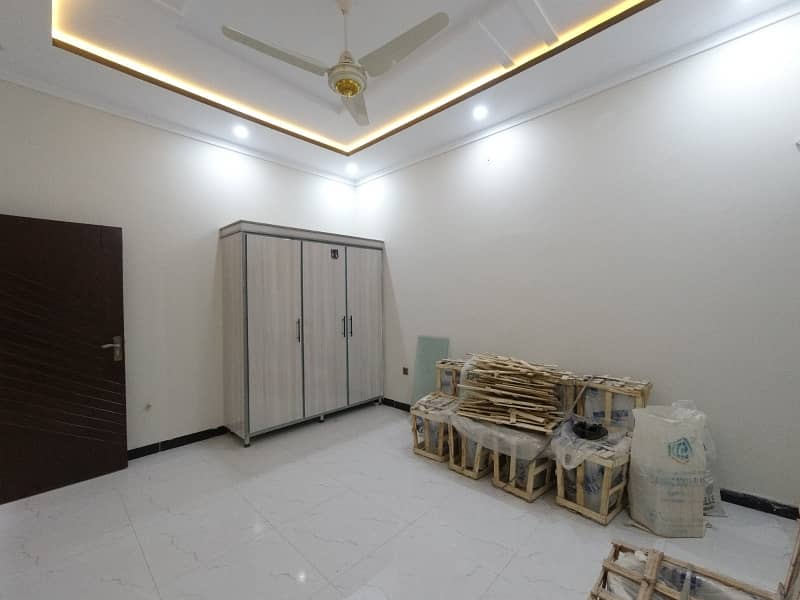 Main Double Road In Gulshan Abad Sector 2 House For Sale Sized 11 Marla 33