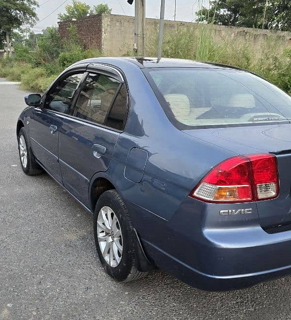 Honda Civic EXi 2005 4