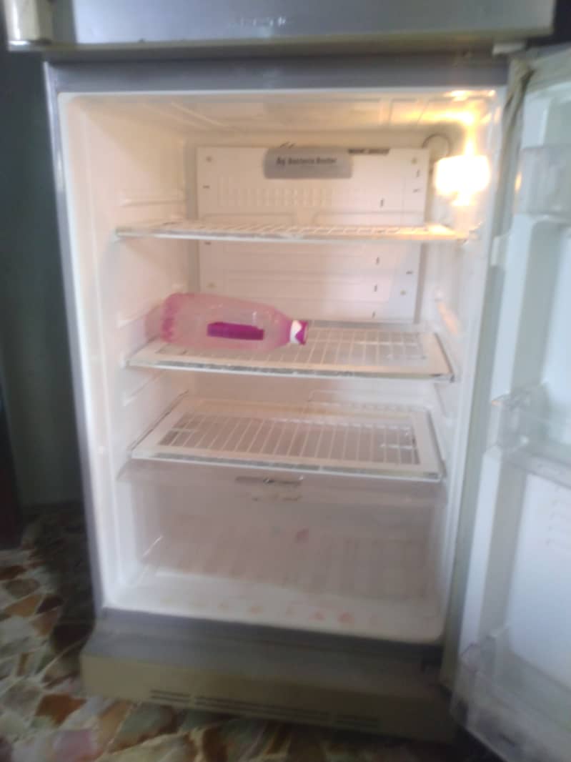 Refrigerator condition 10/10 for sale 1