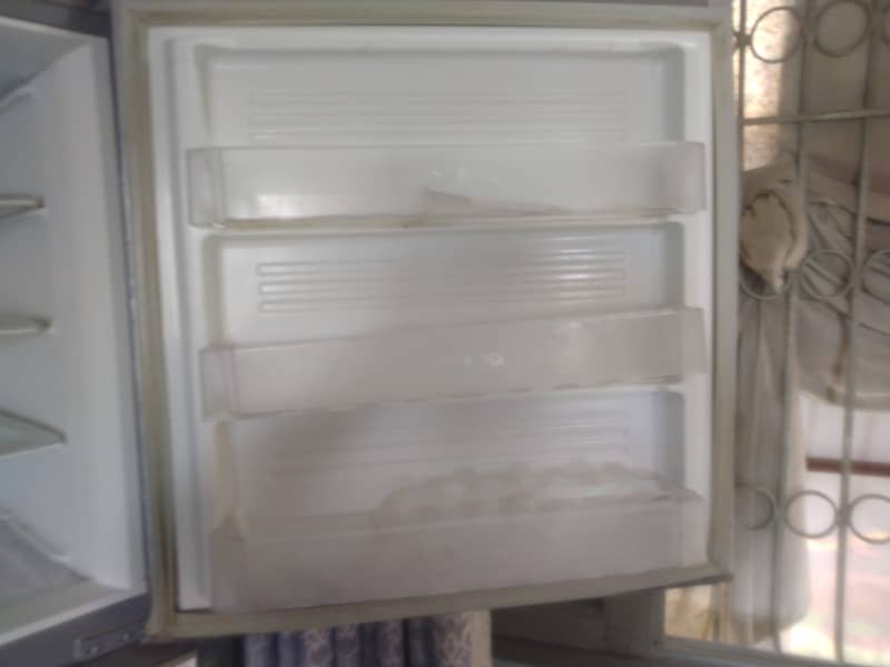 Refrigerator condition 10/10 for sale 2