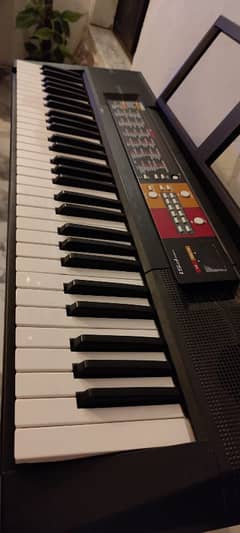 new piano original Yamaha PSR F57 10/10 condition