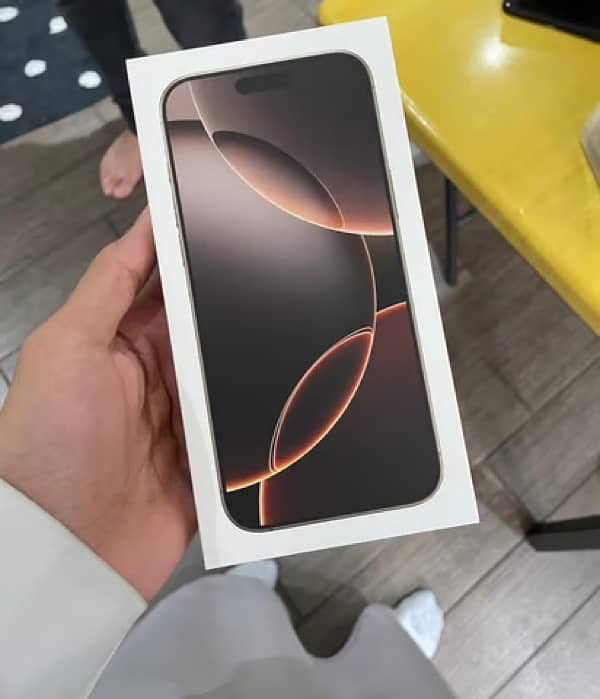 Iphone 16 Pro Max Desert Gold 256 GB 0