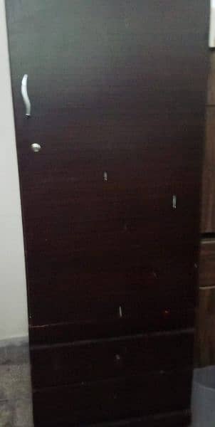 a cupboard in good condition for urgent sale 1