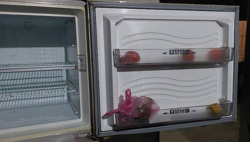 for Sale dawlance refrigerator model 9177 4