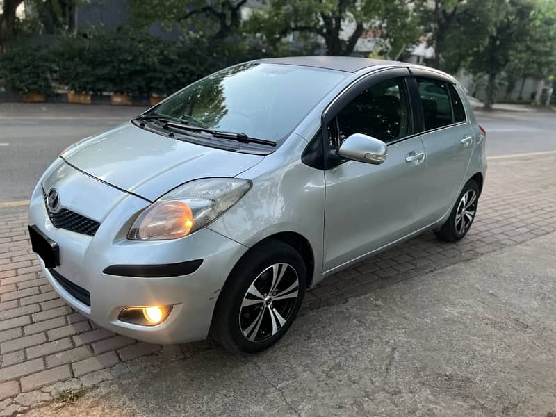 Toyota Vitz 2010|13 14