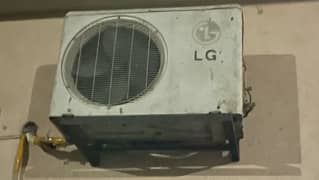 LG 1.5 Ton split in very good condition