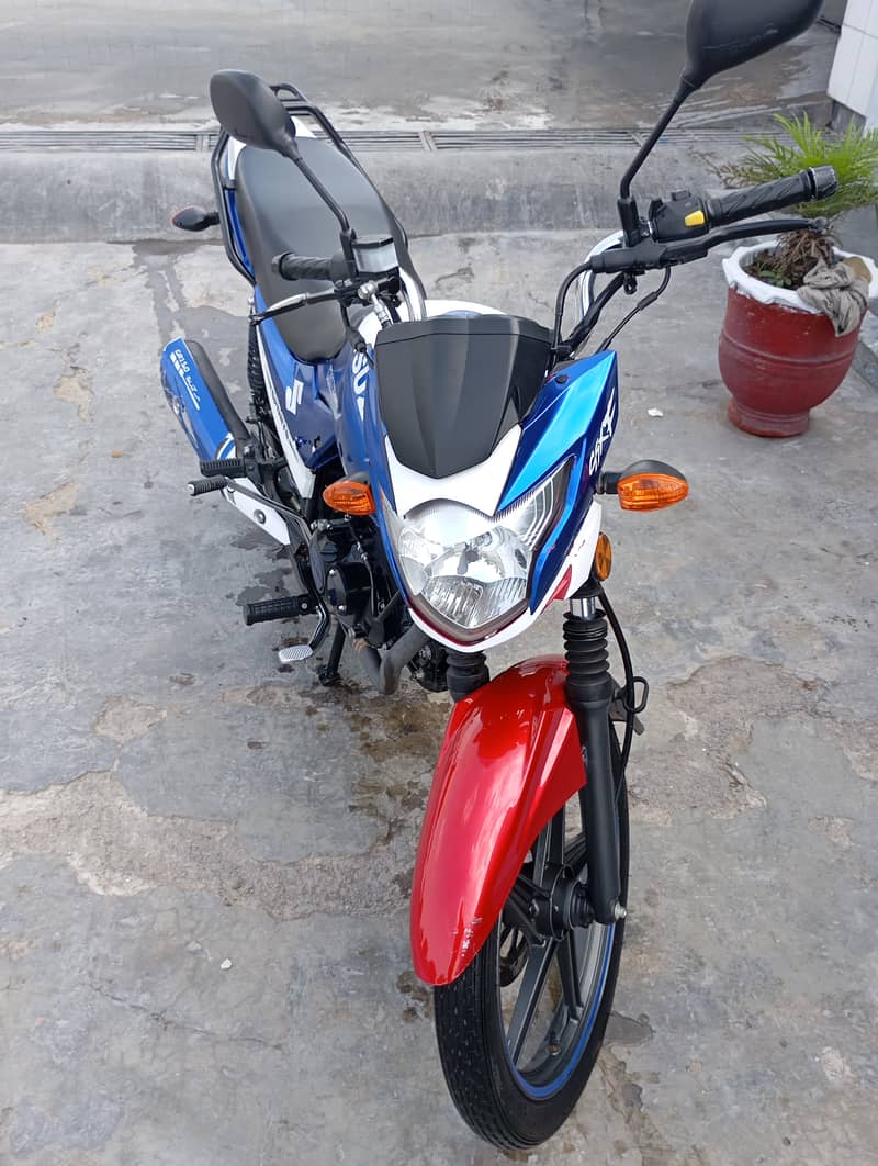 Suzuki GR 150 2022 9