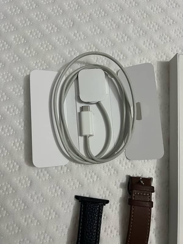 Apple watch series 8 45mm 10/10 complete box 2