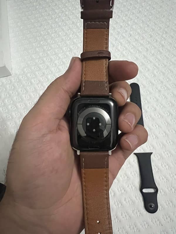 Apple watch series 8 45mm 10/10 complete box 11