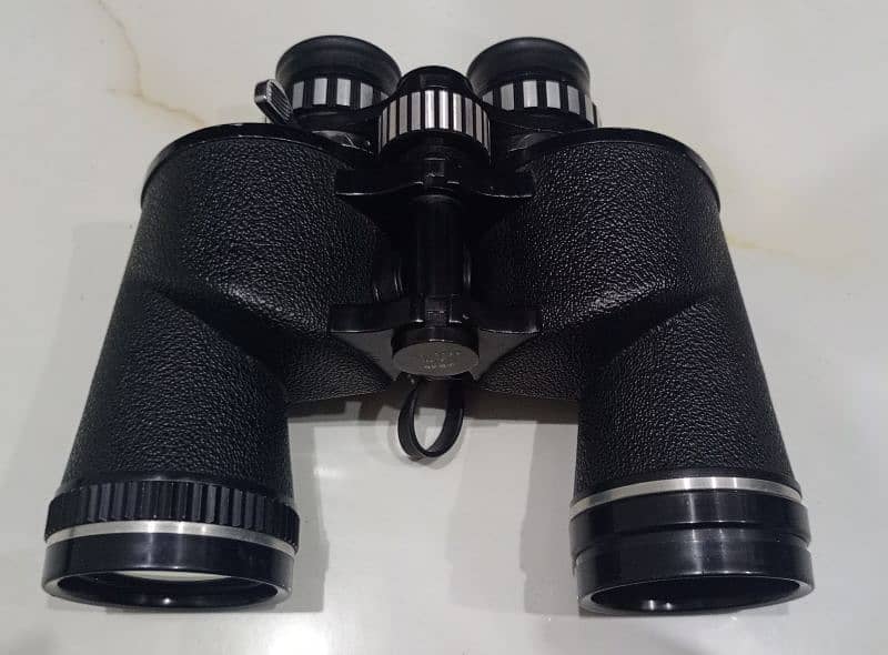 Dia Stone 8X-17X 50 Binocular 3