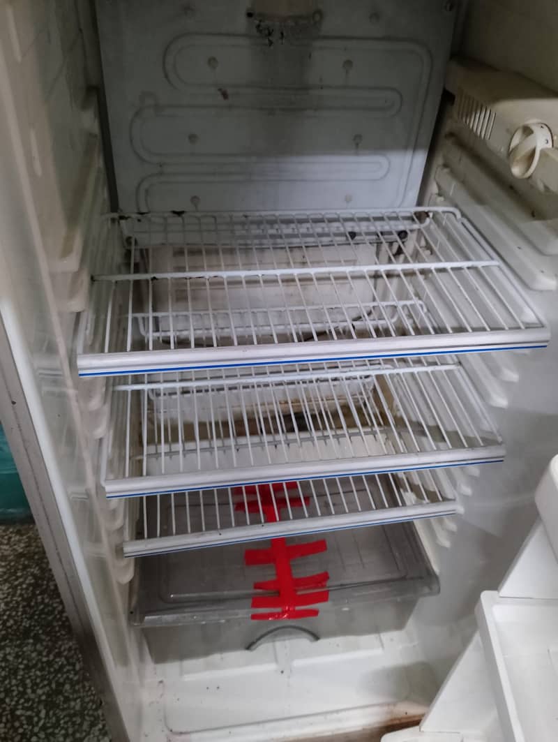 Need to sell Dawlance Fridge 3