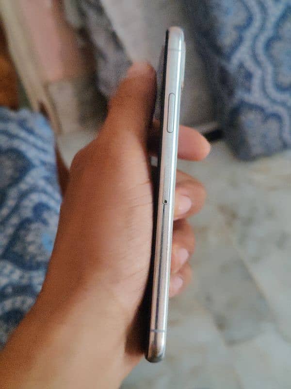 IPhone x 256 gb exchange possible or sell 2