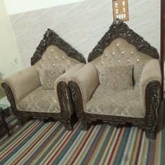 chnoti sofa