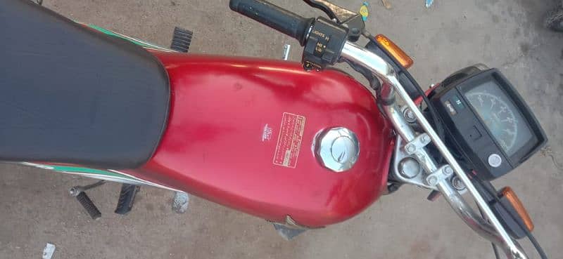 HONDA CD 70 KARACHI NUMBER HA 2016 4