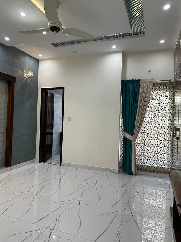 10 Marla House Available For sale In Rafi Block Bahria Town Lahore 11