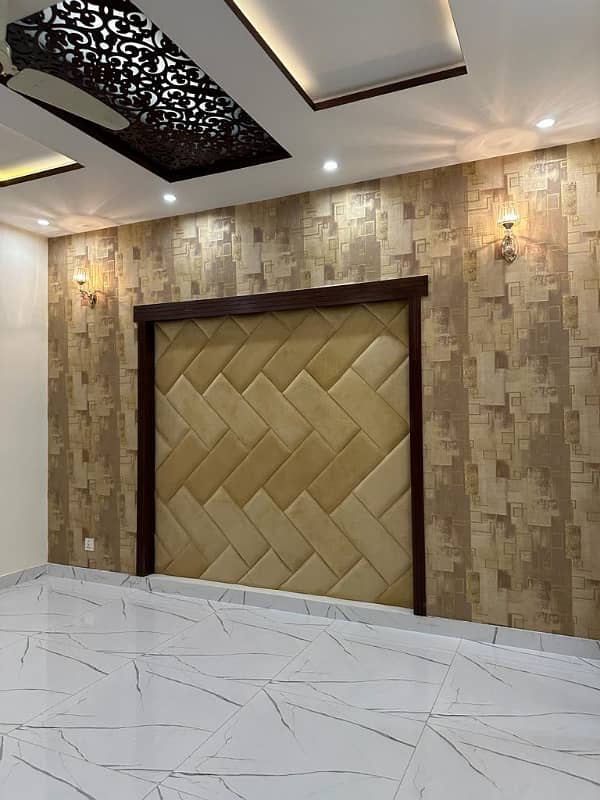 10 Marla House Available For sale In Rafi Block Bahria Town Lahore 14