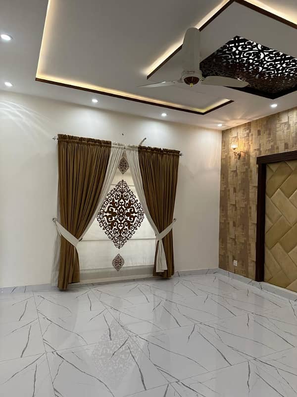 10 Marla House Available For sale In Rafi Block Bahria Town Lahore 16