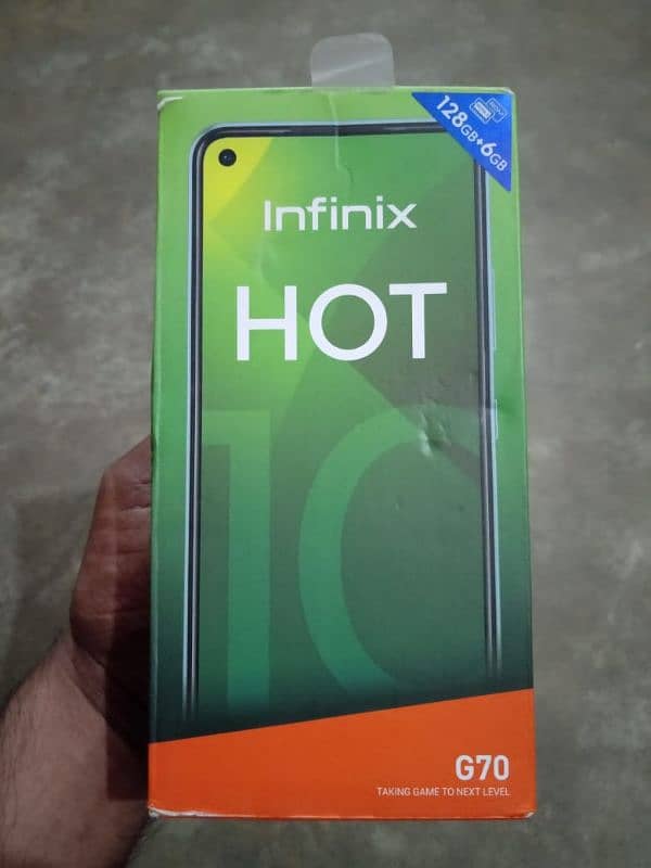 I am selling my Infinix hot 10 6/128 6