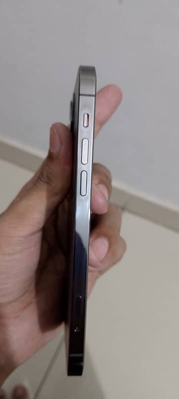 iphone 12 pro 128gb jv  condition 10 by 10 bargaining hojayegi 6