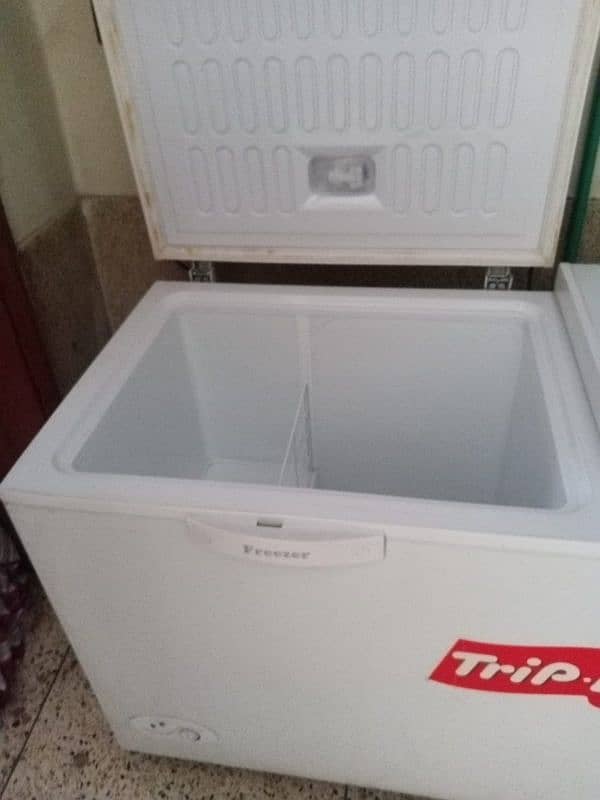 wave triplet 2 door freezer 10/10 condition 1