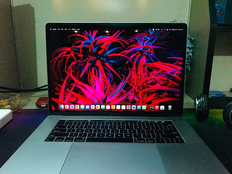 Apple MacBook Pro 2016 Model 0