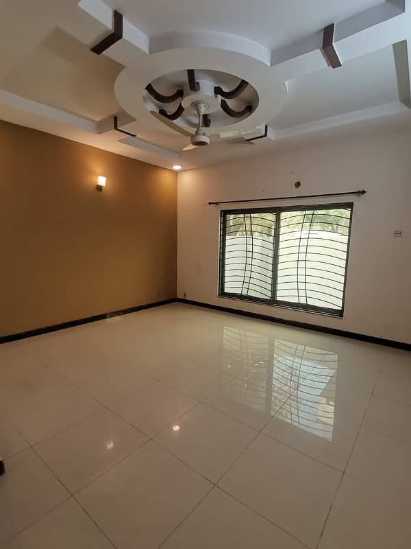 1 Kanal 6 Bed House For Rent Available in Bahria Town phase 2 6