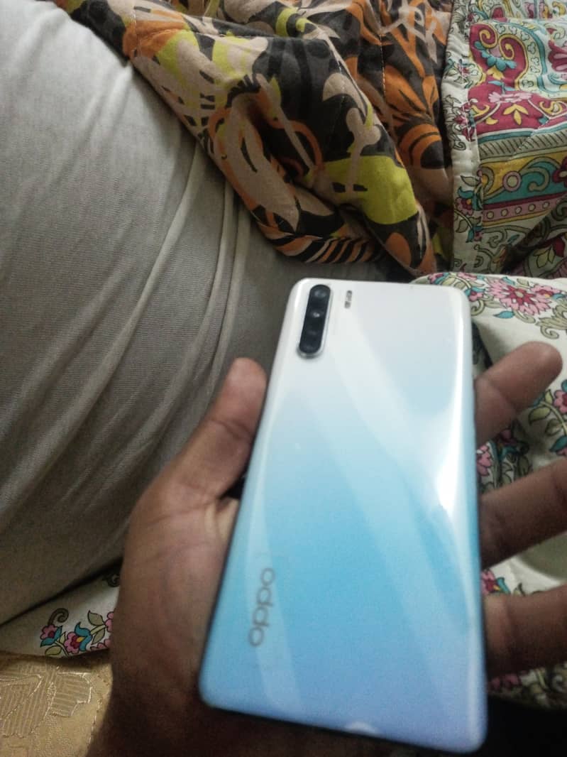 Oppo f 15 1