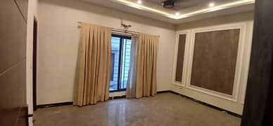 10 Marla Lower Portion Available For Rent In Umar Block Bahria Town Lahore