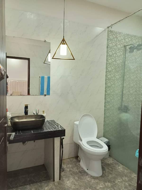 3Bed DD Flat For Sale In GOLDLINE RESIDENCY Gulistan E Johar Block 16A 4