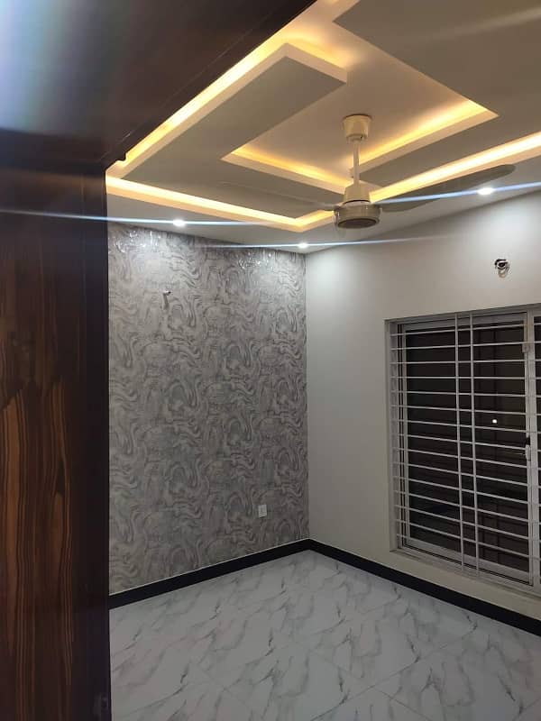 5 Marla Upper Portion Available For Rent In Umar Block Bahria Town Lahore 5