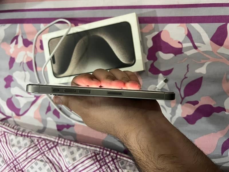 iPhone 15 pro max 256 gb 10by10 condition 5