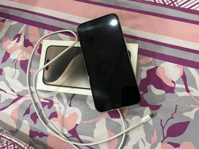 iPhone 15 pro max 256 gb 10by10 condition 6