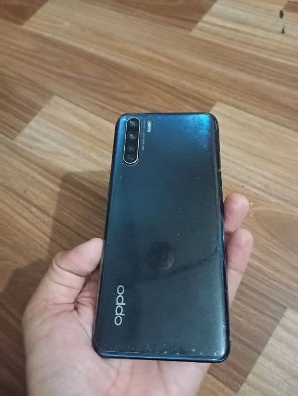 Oppo F15 8+3 gb 2